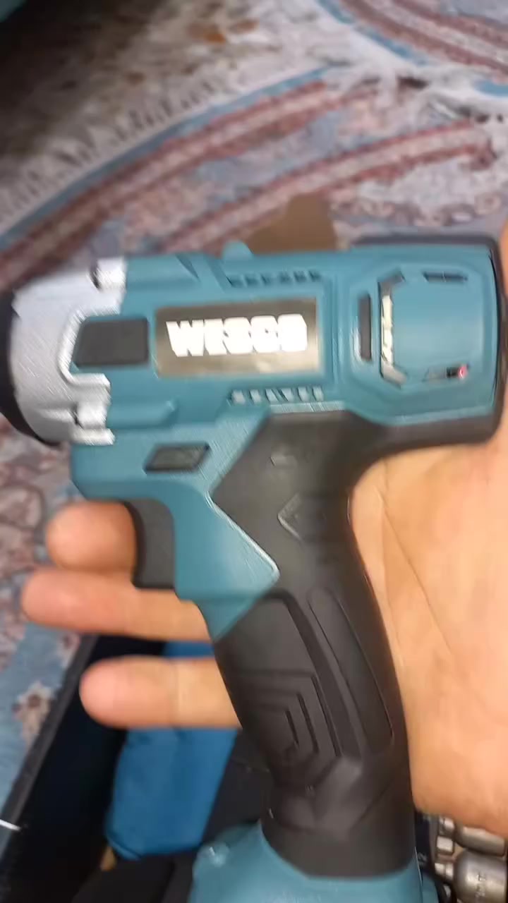 البيع جديد لوك بطارية وال شاحنه  سعره مع توصيل   90 الف رقمي بي واتساب  ***********
