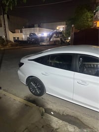 جيتي • ٢٠٢٥ • ماشي ١٠ الاف