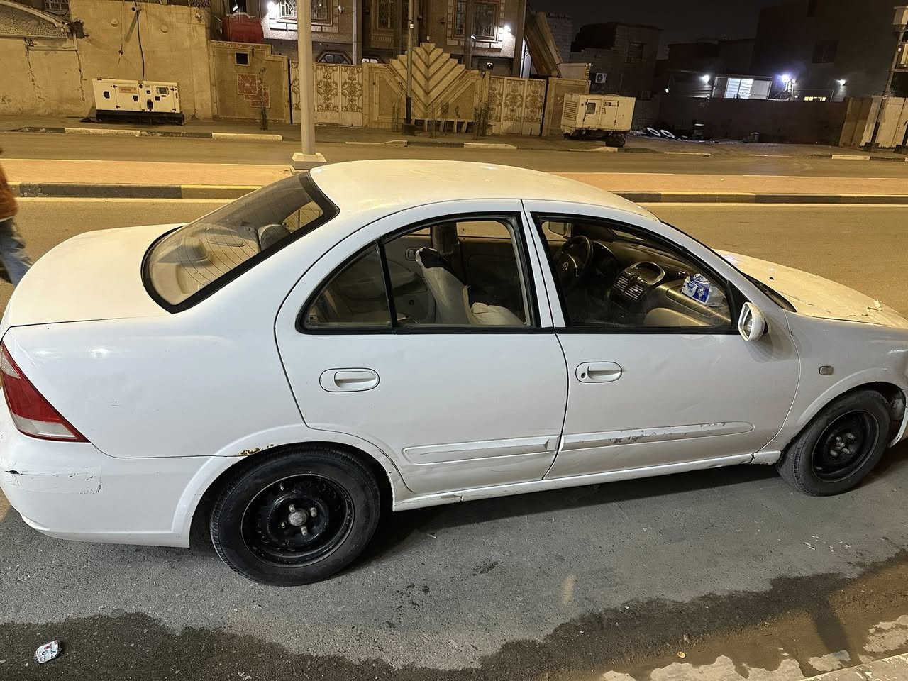 السلام عليكم رمضان كريم سياره نيسان صني ياباني
موديل 2013 بيها بارد قليل سنويه لغايه 2028 بسمي 
تحويل ثاني يوم بيع مستعجل  الاستفسار انتصل رقم الهاتف
***********
