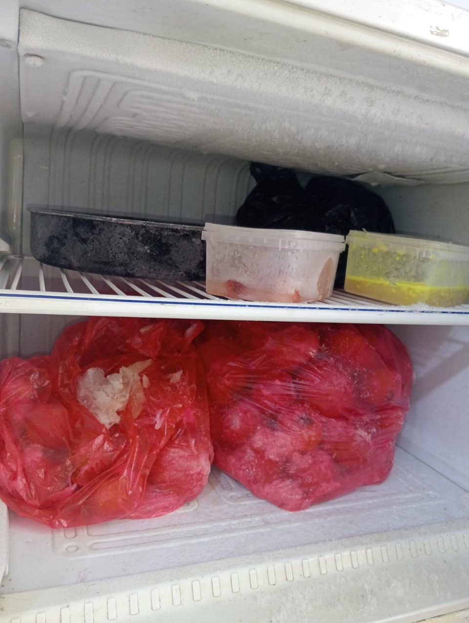 ثلاجة كونكورد 16 قدم 
شغالة تجميد فول 
للاستفسار عن السعر خاص 

مكاني الحسينيه راشدية


**إذا كنت صاحب هذا الإعلان وتريد حذفه لأي سبب، رجاءا أرسل رسالة إلى الدعم الفني**