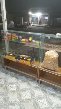 باترينات اثنين طول ١٢٠ الوحده  السعر اثنيناتهن ١٢٥ 07708993538