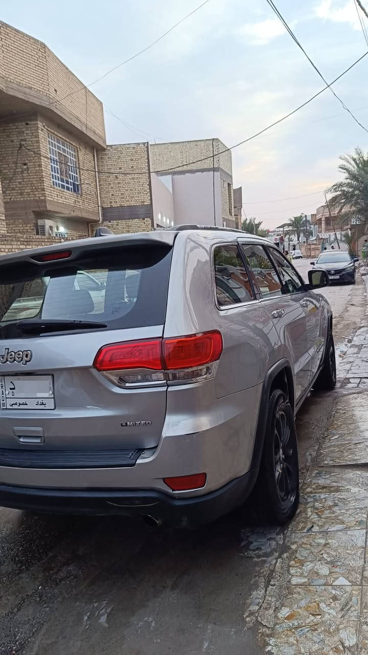 جيب مديل 2017 رقم بغداد الماني
 فول مواصفات ماعده فتحه 
مواصفاته بصمه .كشنات جلد+كهرباء شاشه لمس 
.كامره خلفيه ...فور ويل مانع انزلاق وبعد مواصفات معروفه 
حادث امريكا جاملغ خلفي ايمن وبيه مكانات صبغ 
السعر 166ورقه بيع أو مراوس حسب القناعه استفسار أكثر على الرقم ***********
