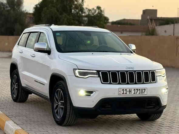 السلام عليكم Jeep موديل 2018 خليجي كفاله عامه ع ايدي سيارة بسمي تحويل مباشر 
كفاله عامه من كلشي 

محرك 3600 فئه لاريدو 

فتحة سقف 

كشنات جلد حساس امامي خلفي 

مري شفط شاشه كامره زراك لايت 

لايت زنون بلادي هواي مواصفات 

ماشيه 99 الف كم تخم جديد حداديه سيارة جاهزة ع الاخر سعرهة 280 بيهة مجال مكاني واسط قضاء الحي 

***********

***********
