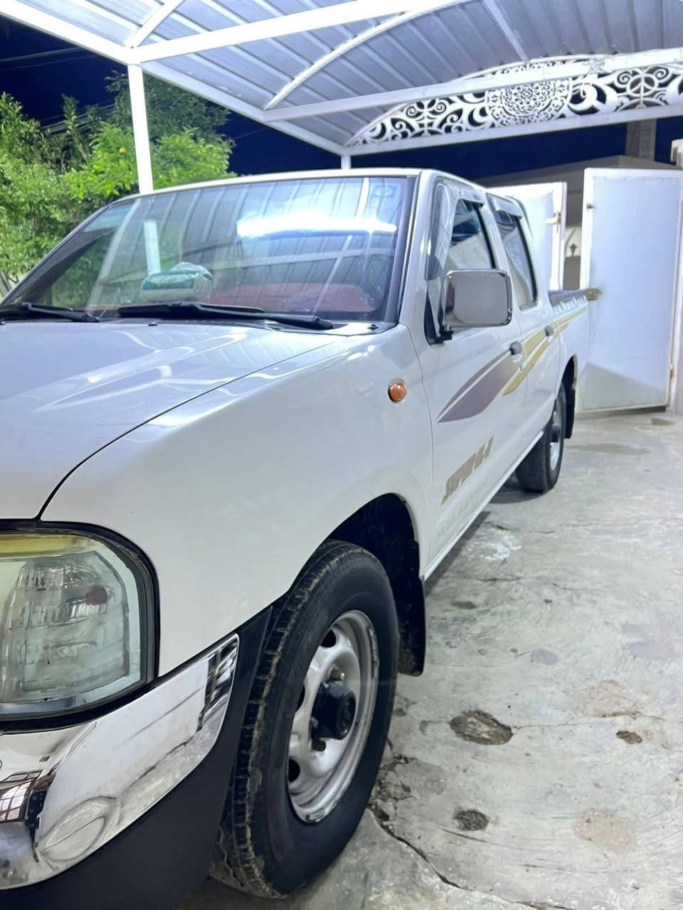 السلام عليكم ورحمه الله وبركاته بيكم نيسان شبوط موديل2009 للبيع السعر 140 وبيه مجال السياره مكانه فلوجه الانبار رقم السياره انبار مكفوله كامله سنويه جديده 
الرقم ‏‪0780 684 1176‬‏
