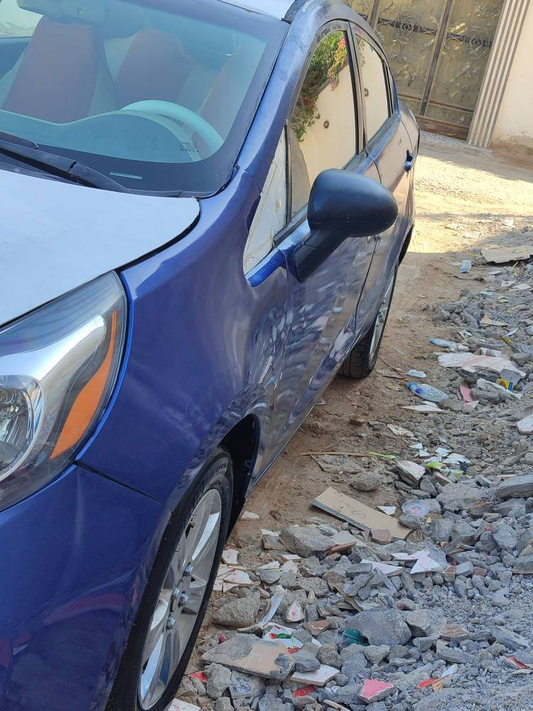 كيا ريو موديل 2014 خليجي بأسمي سنويه لل 26 ارقام انكليزي هزه جديده 
محرك 1600
محرك كير كهربائيات خير من الله 
السياره بيه جفيه صفحه 
ابيع البدي كوم حديد 
حداديه تمام كله جديد 
السعر 65 بيه مجال 
العنوان البصره 
شراي يتصل *********** البصرة, العراق
