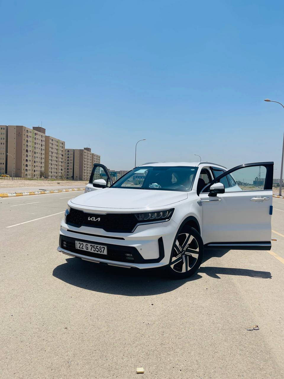 سورنتو خليجي موديل 22 نص فول 3وضعيات قياده كشنات مخمل سبعه راكب 3قطع تبريد رقم شمالي محركV4 2500 بيهه جوه الرقم الخلفي قطعت صبغ السعر خاص *********** والمواصفات الباقيه معروفه
