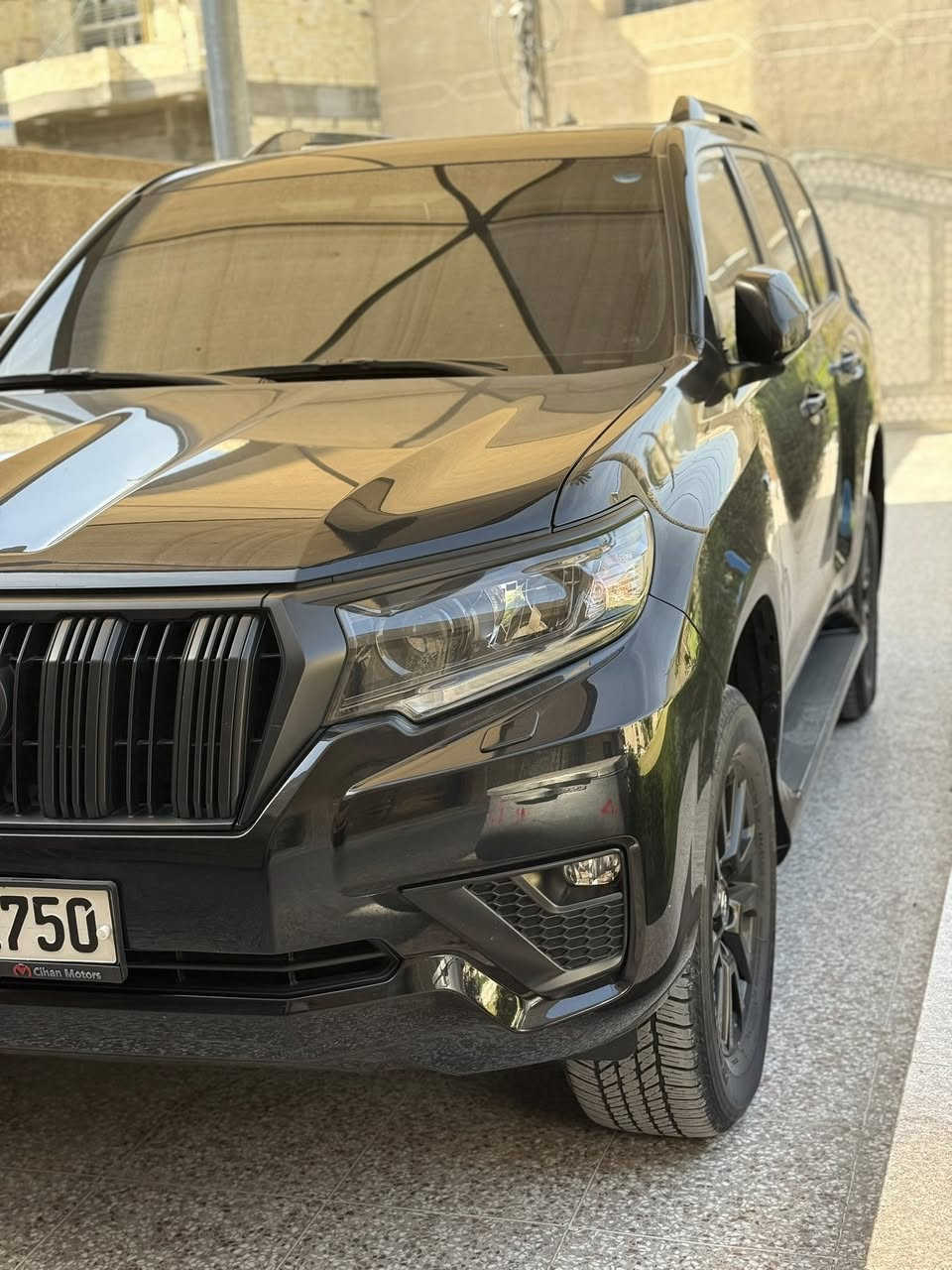 سلام عليكم
برادو للبيع 

الون: اسود 

رقم السياره:اربيل 

الموديل:2023

عدد الممشا:50الف

فئه السياره:Txs

مواصفات السياره:كشنات جلد /كشنات كهرباء /كامره خلفيه/شاشه كبيره/فور ويل 4+4/نزول منحدرات)

السياره مغلفه بي بي اف 

(السياره مضلله بيها باج تضليل)

مكفوله كفاله عامه 

(***********)رقمي
