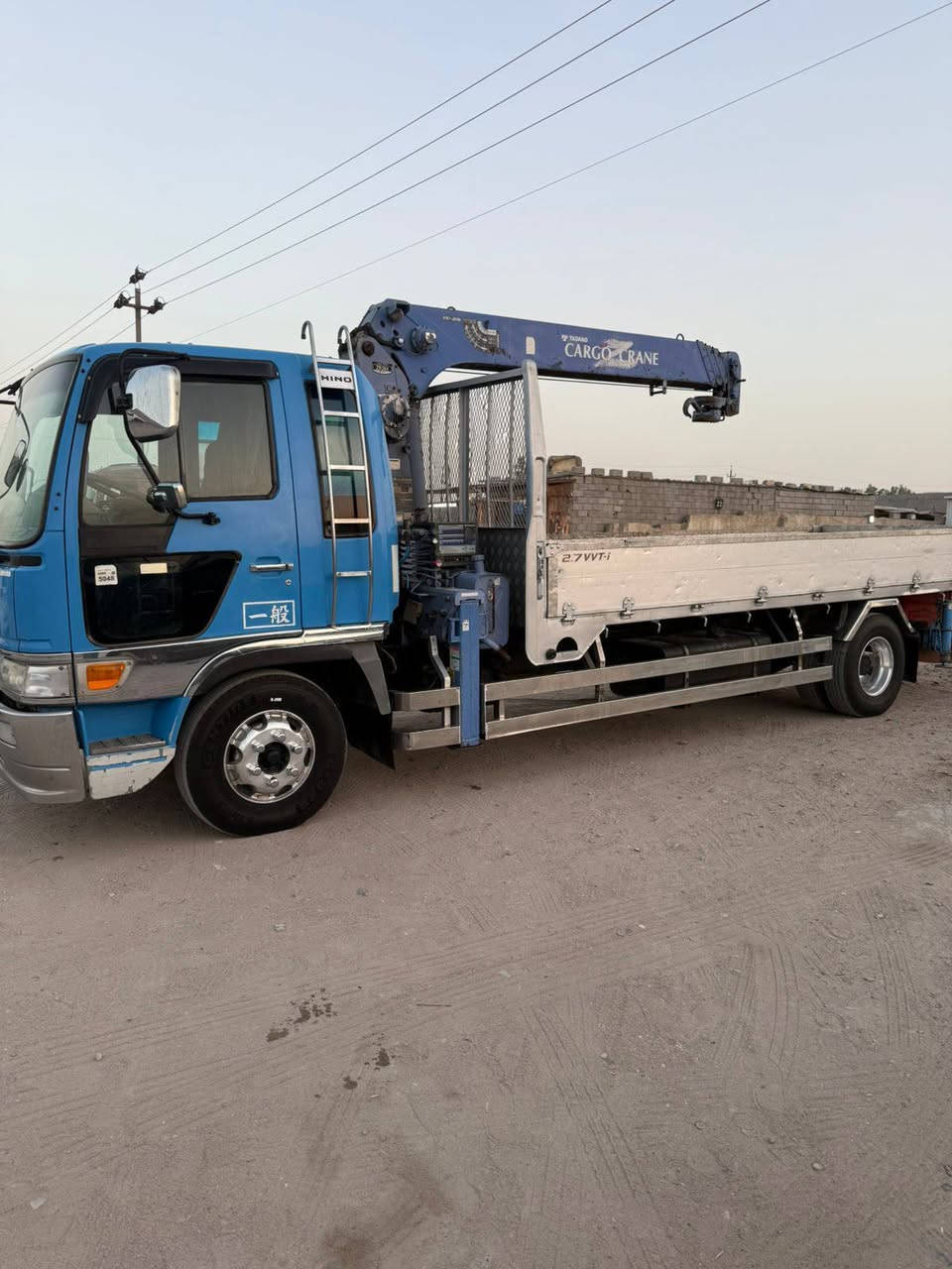 السلام عليكم هينو انكر موديل 98 اصل سياره كارتون  جهاز كرين 3 سليت مخالف طخم تاير تبريد ثلج  رقم بصره بسمي سنويه جديده سياره جاهزه مكان بصره *********** مكلف بنشر
