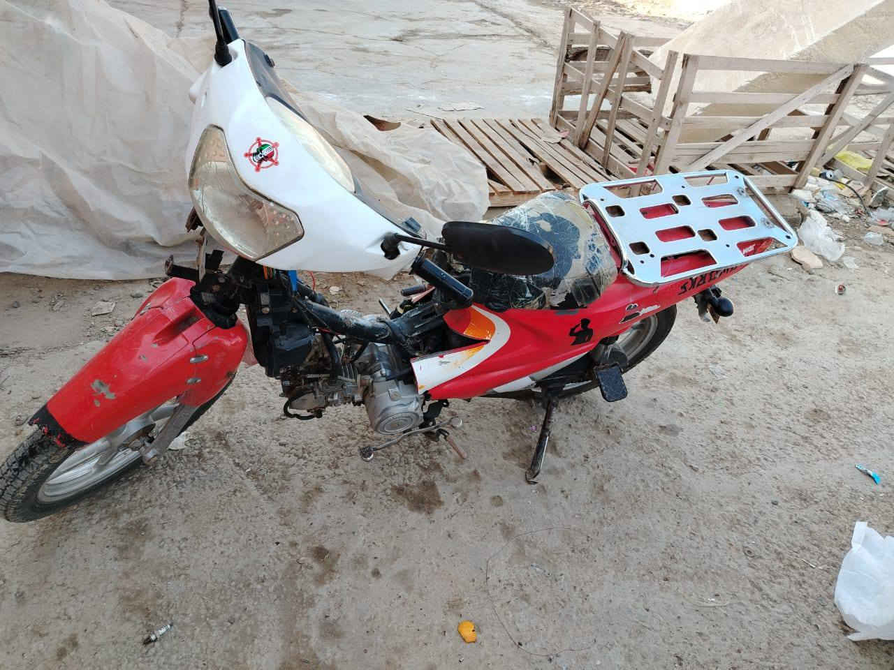 السلام عليكم سرفيز للبيع ماطور حلو بس عندي الهندر ملحوم مكينه لاتنقيص ولا تبخير  رايده 400وبي مجال ***********
