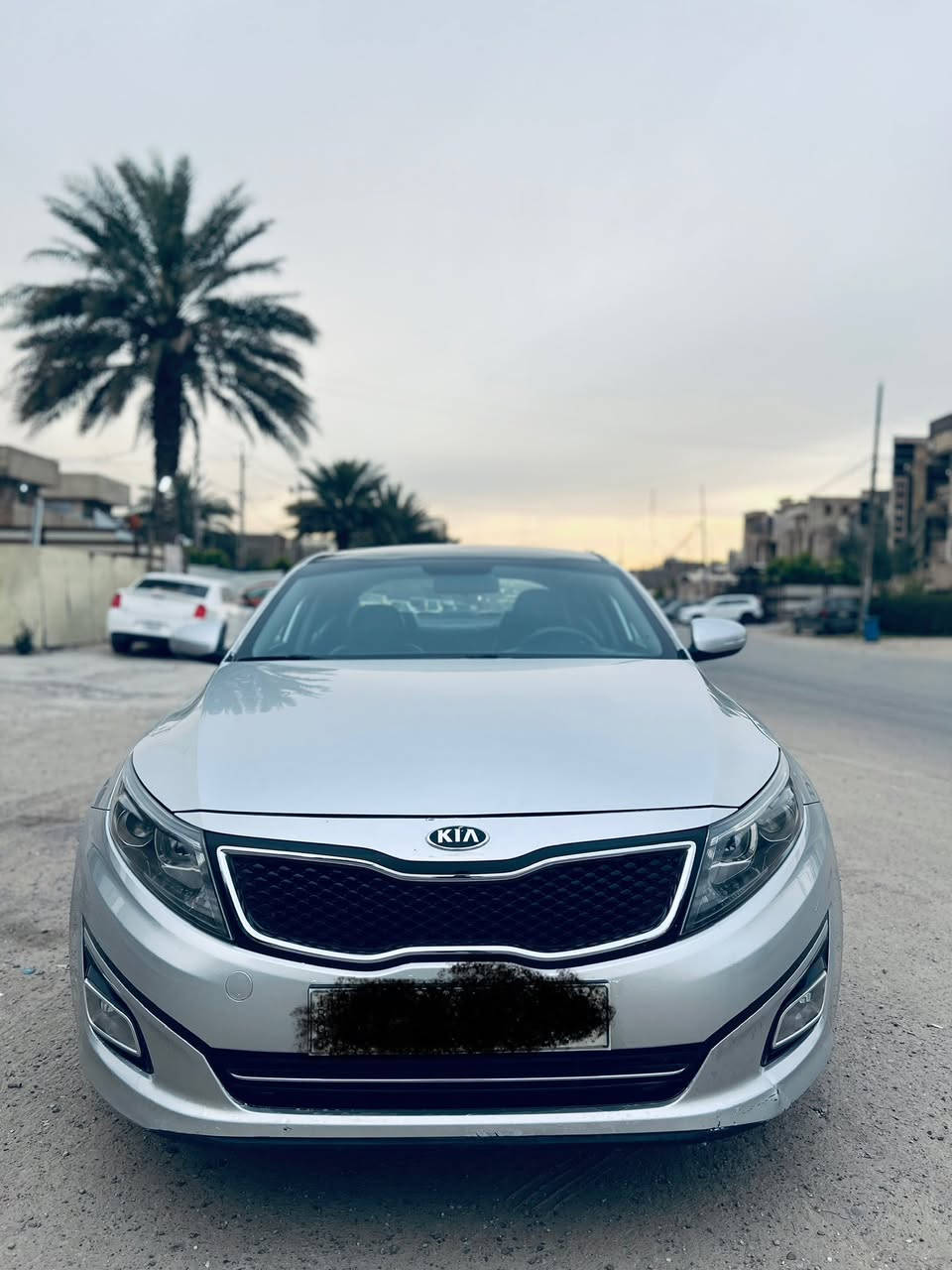 سلام عليكم اوبتما K5اصل غاز بلادي موديل.2015أدوات  ادوات كص جنطه سياره طك كارتون كامله مكمله من كلشي برغي ممفتوح بيه شرط
ارقام وسنويه متومه طبق الأصل شرط 
تحكمات استيرن  
1 شاشه
2نضام ايكو 
3حساسات خلفي امامي شغال
4هيترات ستيرن +كشنات امامي خلفي هيترات
5كشنات نفخ/كهربائي 
6سبير جك 
رايده 58ورقه وبيه  مجال مكاني بغداد شراي فقط ***********
