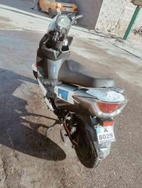 دراجه سكنس شحن للبيع الدراجه ما اعرف شنو خللها من تخليها على الشحن ما ...