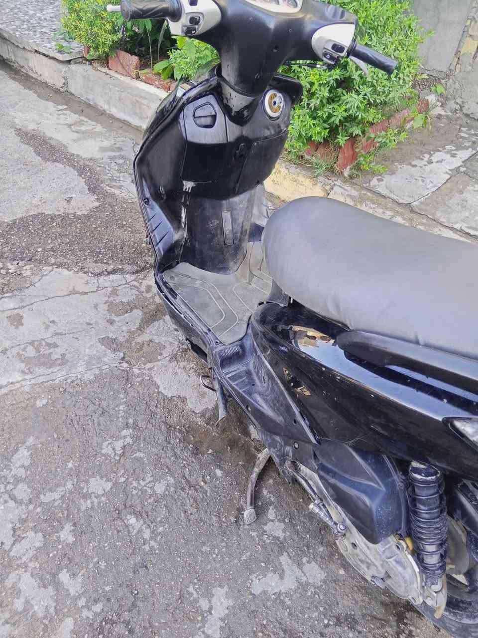 دراجه سكنس 140
تجفيت جديد شغاله سلف وهندر كهربائيات كيجات كلها شغاله دراجه نضيفه وخير من الله 

سعر 425 وبيها مجال قليل 

***********
