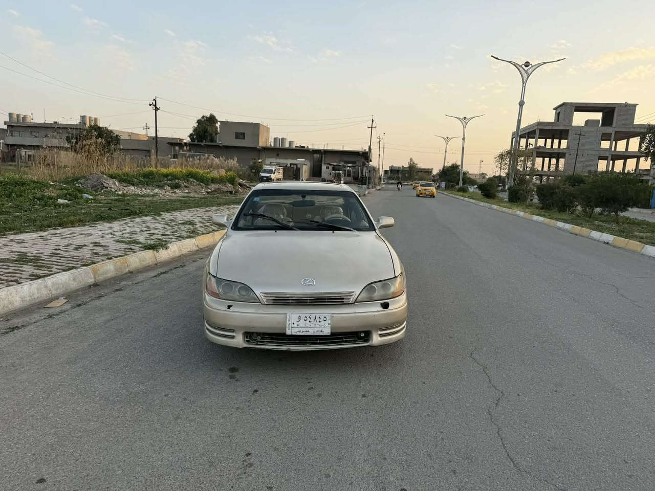 السلام عليكم لگزز للبيع موديل 92 محرك 6 سلندر V رقم بغداد مشروع وطني شرط الوكاله والتحويل سياره صبغ عام بدون گلبه محرك گير صدر تايرات كله بشرط للبيع او المراوسه حسب القناعه
 السعر 37 وبيها مجال بسيط للشراي 
العنوان كركوك 
رقم الهاتف***********
