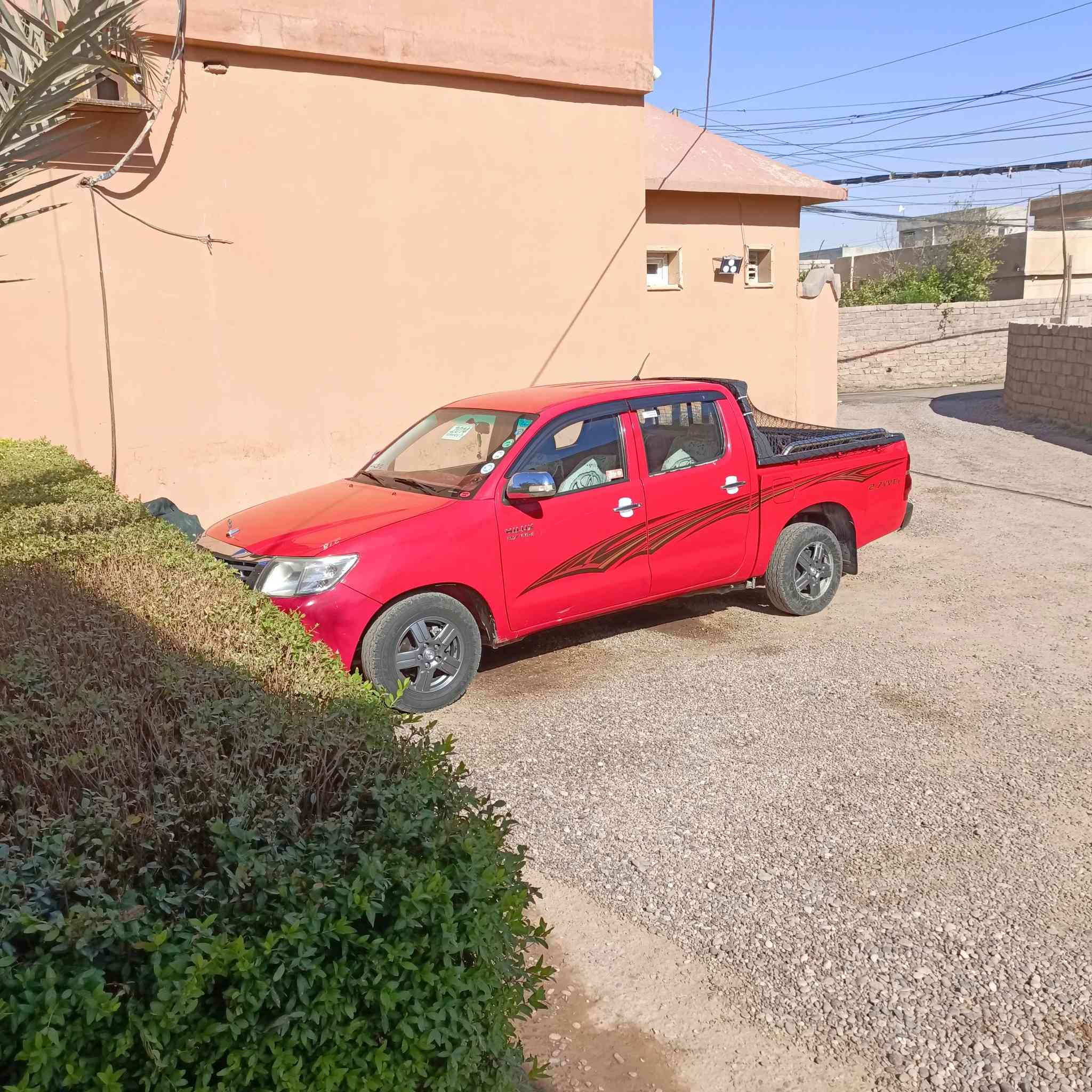 السلام عليكم مرزي للبيع 2014 بسمي رقم اربيل جديد شرط التحويل كير عادي محرك ممفتوح بي تبديل ٣قطع اصليت ويرهم بيع أو مراوس بحدث من موديل ٢٠ وفوك سعر ١٧٠ورقه 
العنوان اشرقاط
***********
***********
