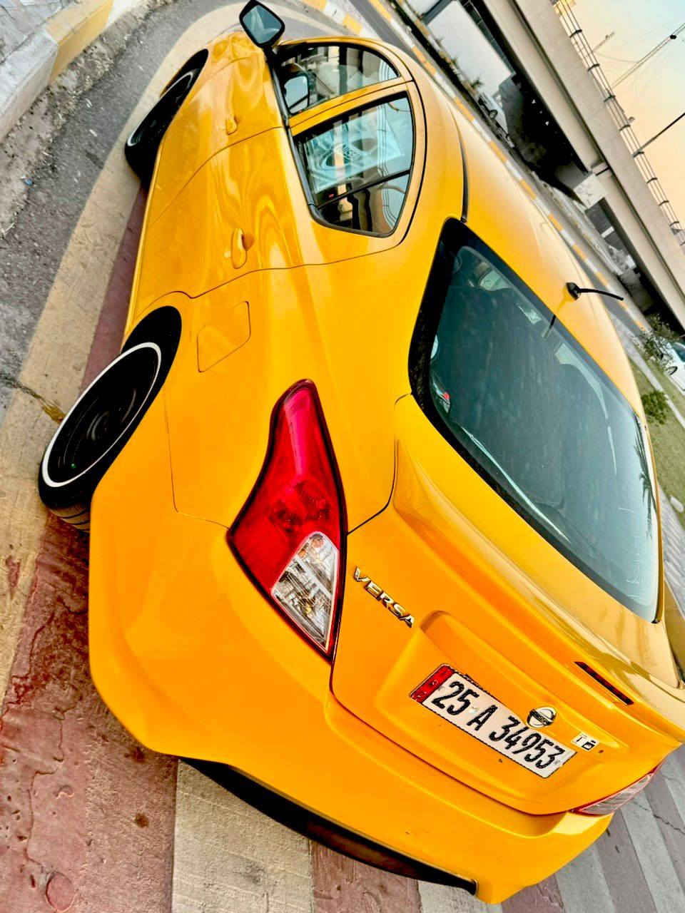 سلام عليكم 
نيسان فيرسا S🚕
للبيع 🎗️
ضرر📍بونيد مصلح بيها معجون او بين حافة جاملغات اوباب بي معجون كما….موضح بلصوره 🖼️
بدون دواخل بدون شواصي ✔️🔺🔻
كير ومحرك شرط فقط كازكيت مبدل بدون ايي عيب 🟠🔷🕹️📟 
::::السعر …107 $ 💵
(وبي مجال للطيبين ) 💎
خاص مااجاوب مكلف بل نشر
للاستفسار 📞 اتصل 
🔻***********🔺
