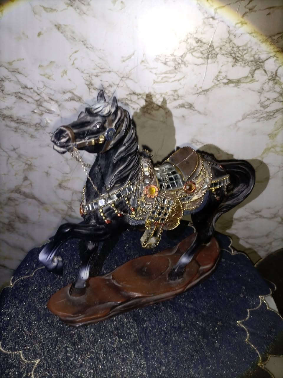 للبيع قييم بلي يرضي الله وخذهن عنوان بغداد الحسينيه الراشدية رقم ***********
