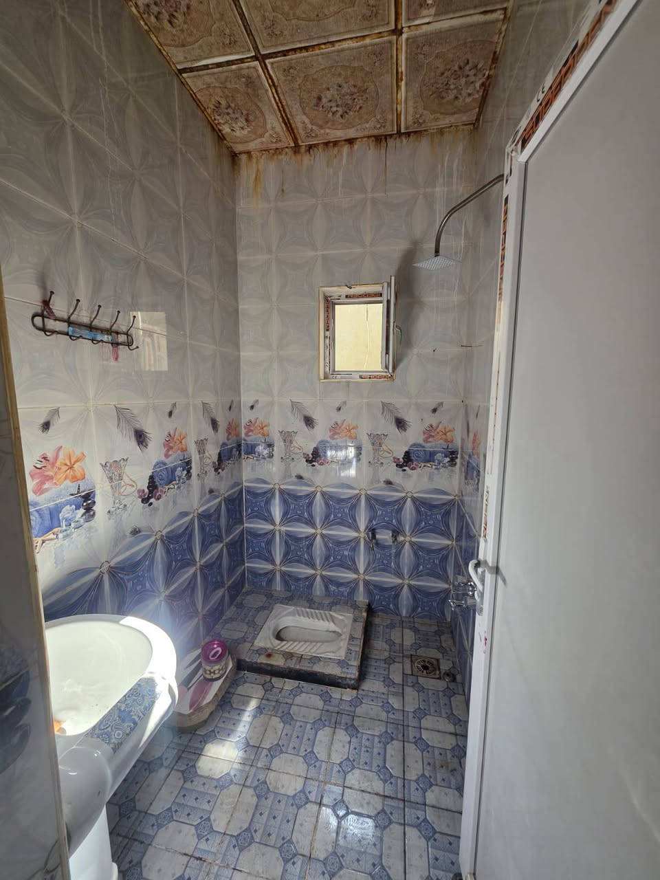 مشتمل ارضي للايجار في منطقة 55 مساحه 100م
الايجار 250
للاستفسار ***********
