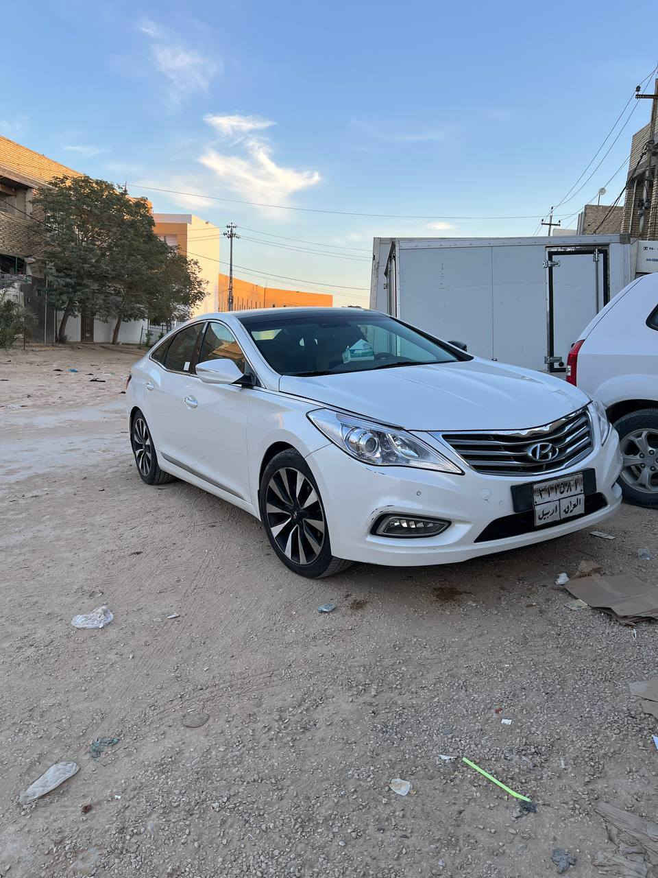 ازيرا 2013 vip
معروفة مواضفات ال vip وشادلها شاشة ب200
كفالة عامة السيارة
السعر 132 ورقة
التواصل على الواتساب ***********
