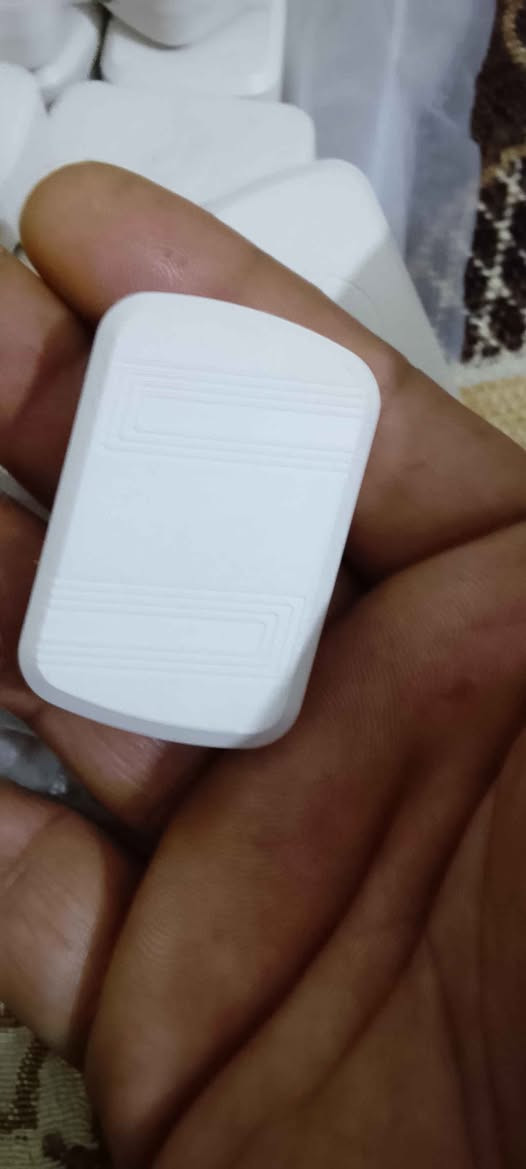 اجهزه لا اعرف نوع ولا الاسم شتريت كارتون من المزاد وطلعت وياهن عددهن 19 قطعه كلهن جديد للبيع سعرهم 25شراي رقم تواصل *********** البصرة, العراق
