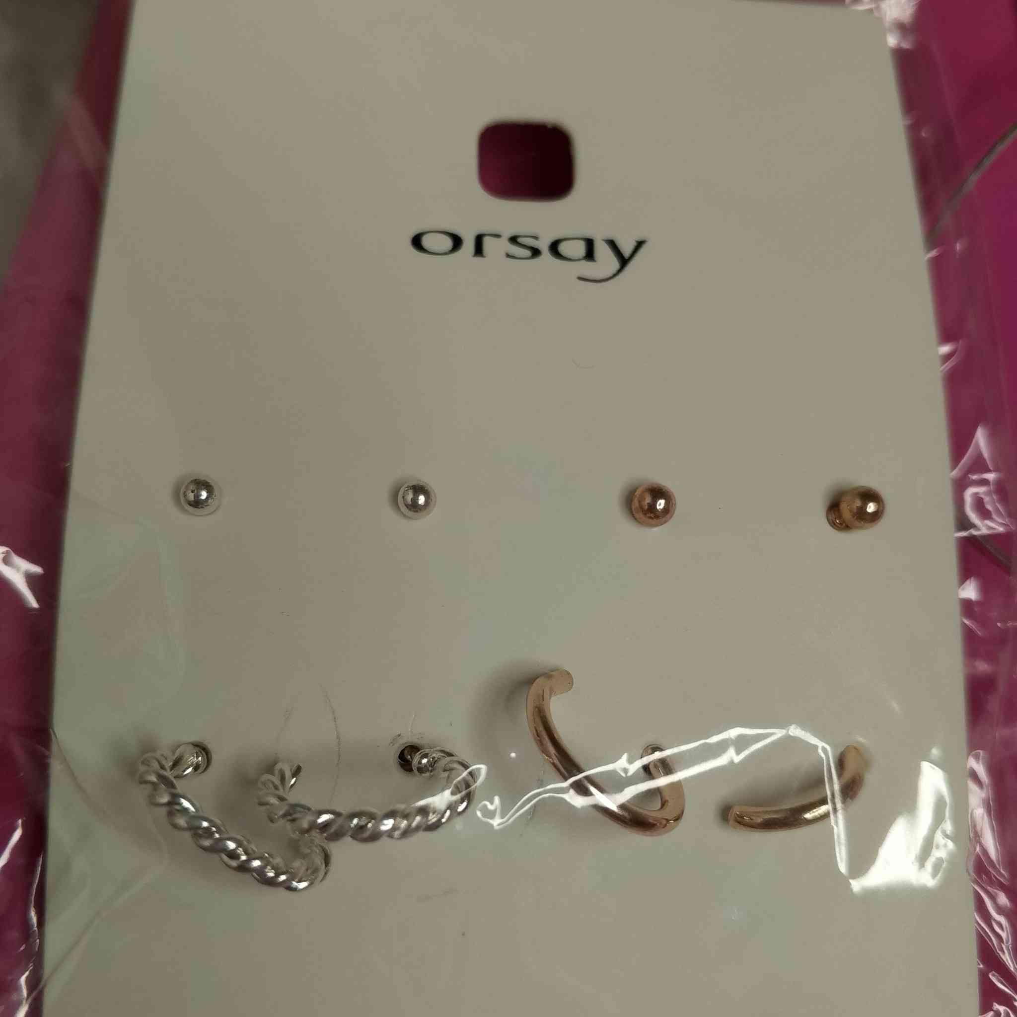 دللي نفسج بأجمل الاكسسوارات الاوربيه الراقية 💎
تشكيلة جديدة وصلت 🔥
خواتم – سلاسل – أساور – حلق
ستايل ناعم وراقي يناسب كل الأذواق 😍
يوجد لدينا خدمة توصيل لجميع المحافظات


**إذا كنت صاحب هذا الإعلان وتريد حذفه لأي سبب، رجاءا أرسل رسالة إلى الدعم الفني**