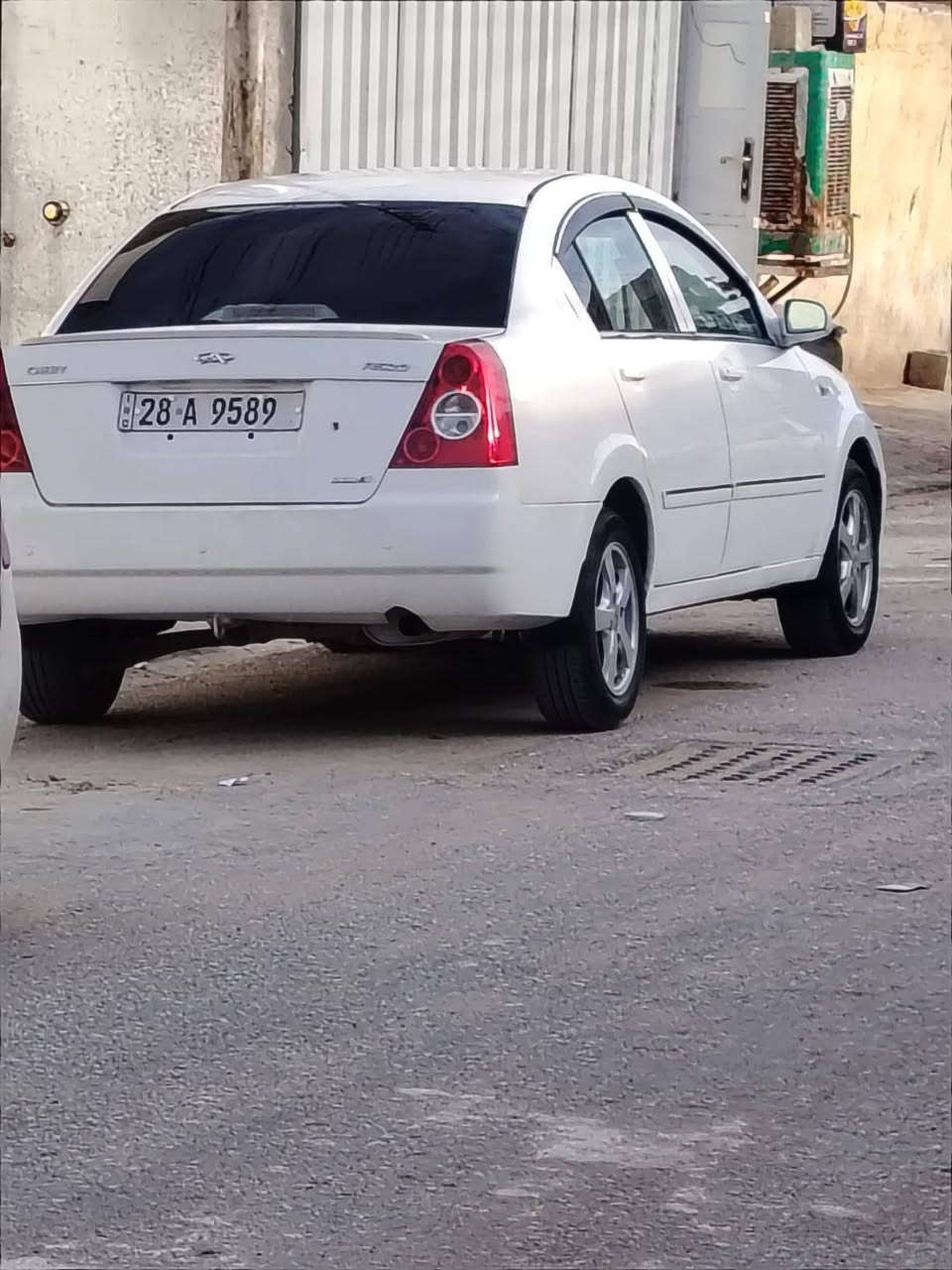 السلام عليكم للبيع سياره شير A5مديل 12السياره كير محرك تايرت وتبريد خير من الله وسيستم صوت وشاش وحسسات كله شغاله لسياره بسمي تحول ثاني يوم السعر  45وبيه مجال بسيط رقم الهاتف ***********
