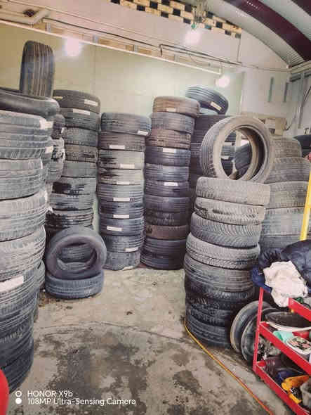 سلام عليكم محل دهن وبنجرجي اللبيع دهن ستوني ذابله وتايرات بي خير من الله موقعه حلو بل خدمي مقابيل شارع الصب المحل كلشي ماعايزه ويشتغل الستفسار اتصل ***********
