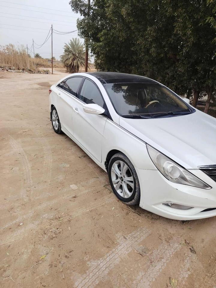 السلام عليكم 
من رخصة الادمن سوناتا خليجي موديل ٢٠١١ بيها بس ٣ قطع مثل ما موضح بل صورة كير مكينة 2400 جديدة حدادية تخم تاير كلهن جديدة وبأسمنة والسيارة نصبتها احلا من الصورة تجي اشوف وتكلب وتأمر. امر مكان السيارة بابل مشروع المسيب 
السعر ١١٠ وبيها مجال 
للأستفسار 
***********
***********
