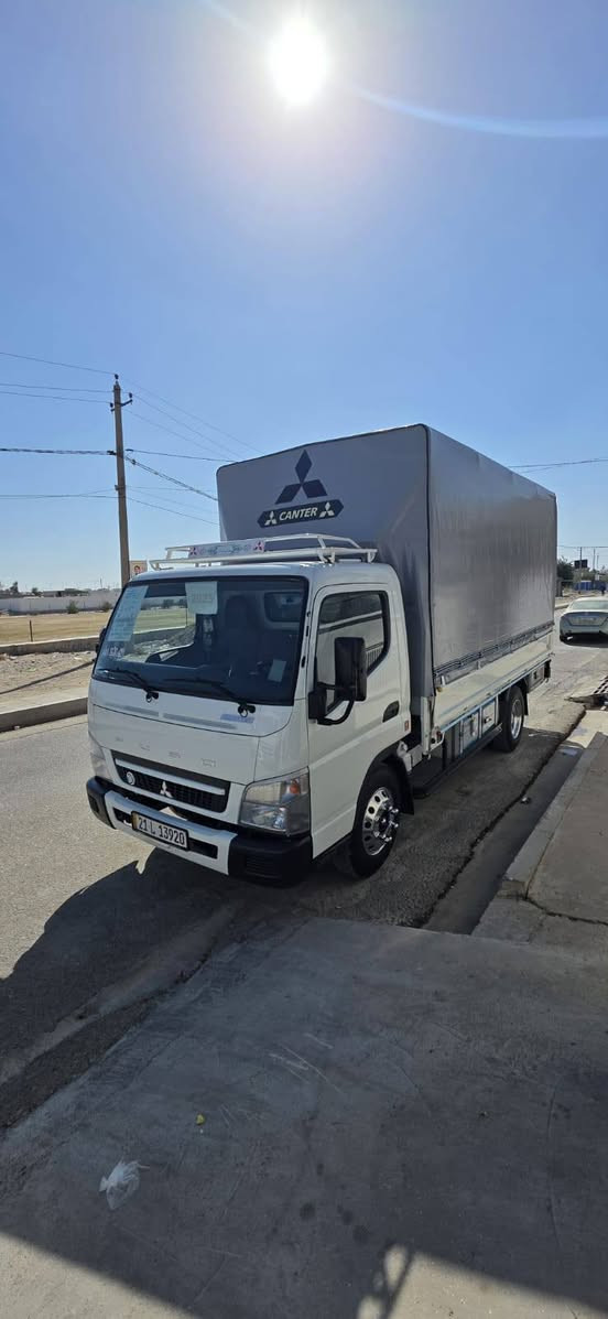 السلام عليكم كنتر موديل 2025 سياره جاهزة تخم تاير برجستون ياباني تخم ويل كروم سياره ماشيه 90رقم سليمانيه بسمي حداديه الشمال سياره مابيه اي نقص جديدة أو تعبان عليه حيل سعره 315وبيه مجال قليل شراي يتصل***********
