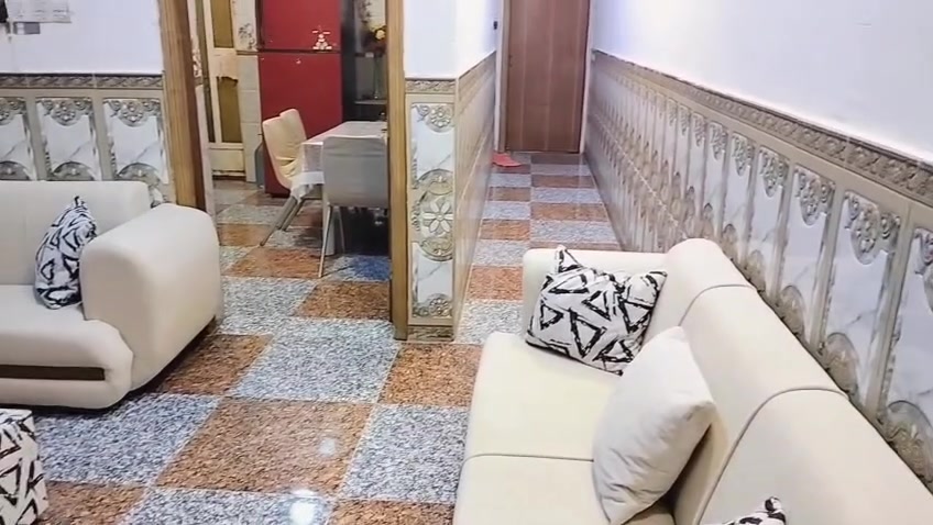 للبيع تخم قنفات استعمال سبوع فقط وسبب البيع مساحة البيت راح انتقل اله صغيرة واريد افصل ديوان 
سعر البيع 575 الف مع كوشات مع طبله وسطيه نضافه 100‎%‎ تجي وتشوف بعينك بدون كسر بدون شك قماش خاولي درجة أولى المكان حي الأصدقاء


**إذا كنت صاحب هذا الإعلان وتريد حذفه لأي سبب، رجاءا أرسل رسالة إلى الدعم الفني**