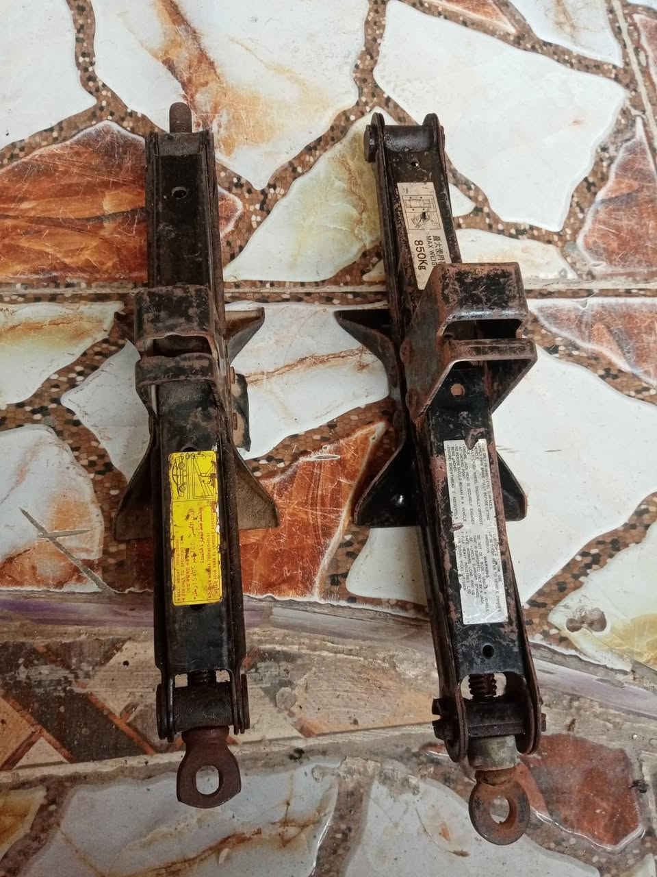 غراض للبيع كلمن وسعرها،، كوسره بوليش تنعيم ب35 الف+دريل ب35 الف+ جك سياره لواحد ب20 الف،، مكاني بصره جزيره باب لهوه،، رقمي فعال تصال وتساب ***********
