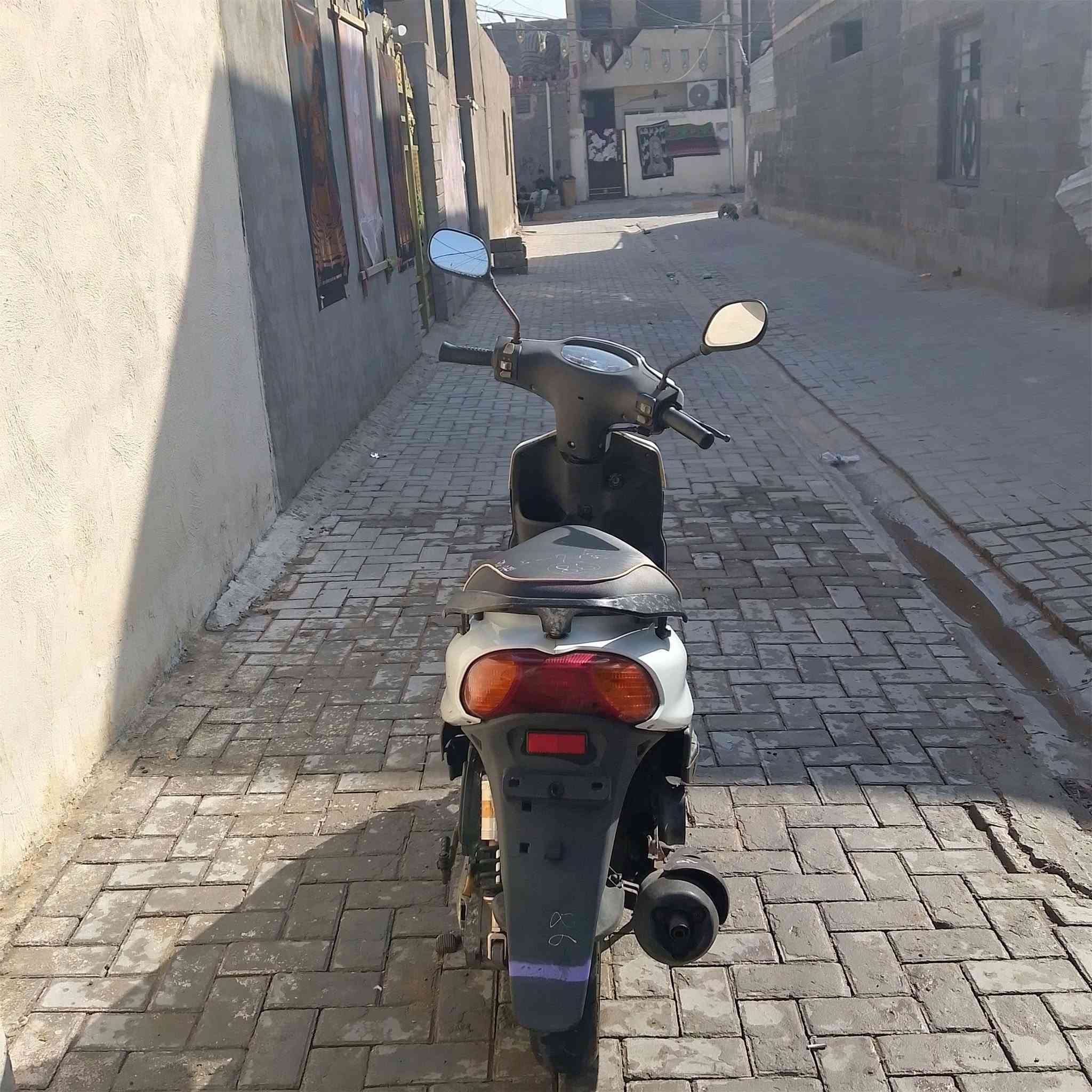 دراجه البيع  ماكس قجمه مال رمبه صارلي اسبوعين نازله من الرمبه وراق كامله ومنافيس بيه تأيرات جيلاتين ودبل رياضي شيال رياضي كلاجات رياضي بوشه رياضي السعر800وبيه مجال شي قليل مكاني بغداد مدينة الصدر الرقم *********** وبي واتساب
