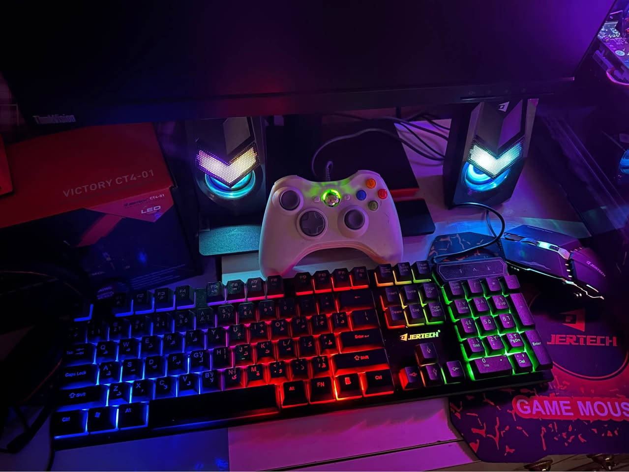 کامل سێتەب زۆر زۆر نایاب
کەیس + مۆنیتەر + کیبۆرد + ماوس + ماوس پاد + دەسکی گەیمینگ + سپیکەر + هێدسێت 
هەموی کارتۆنی خۆی لەگەلە ١٠٠% لۆکە
سعری ٤٤٠ دۆلار
*********** أربيل, العراق
