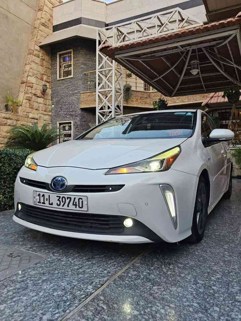 تويوتا بريوس  2022 XLe نايت شيد. فول من كلشي عدا الفتحة. اللون أبيض لؤلوي  السيارة بدون ايرباك بدون لغد بدون تبديل   بصمة كشن كهرباء كشن جلد حساسات كل الجهات كاميرة رادار توقف تلقائي. كثير امور السيارة هايبرد بانزين محرك 1800 رقم بغداد بأسمي ماشية 50 الف مايل ( سعر 143 بيها مجال )أبراهيم آل أبوفريق  ***********                                                                  الواتساب *********** كركوك, العراق
