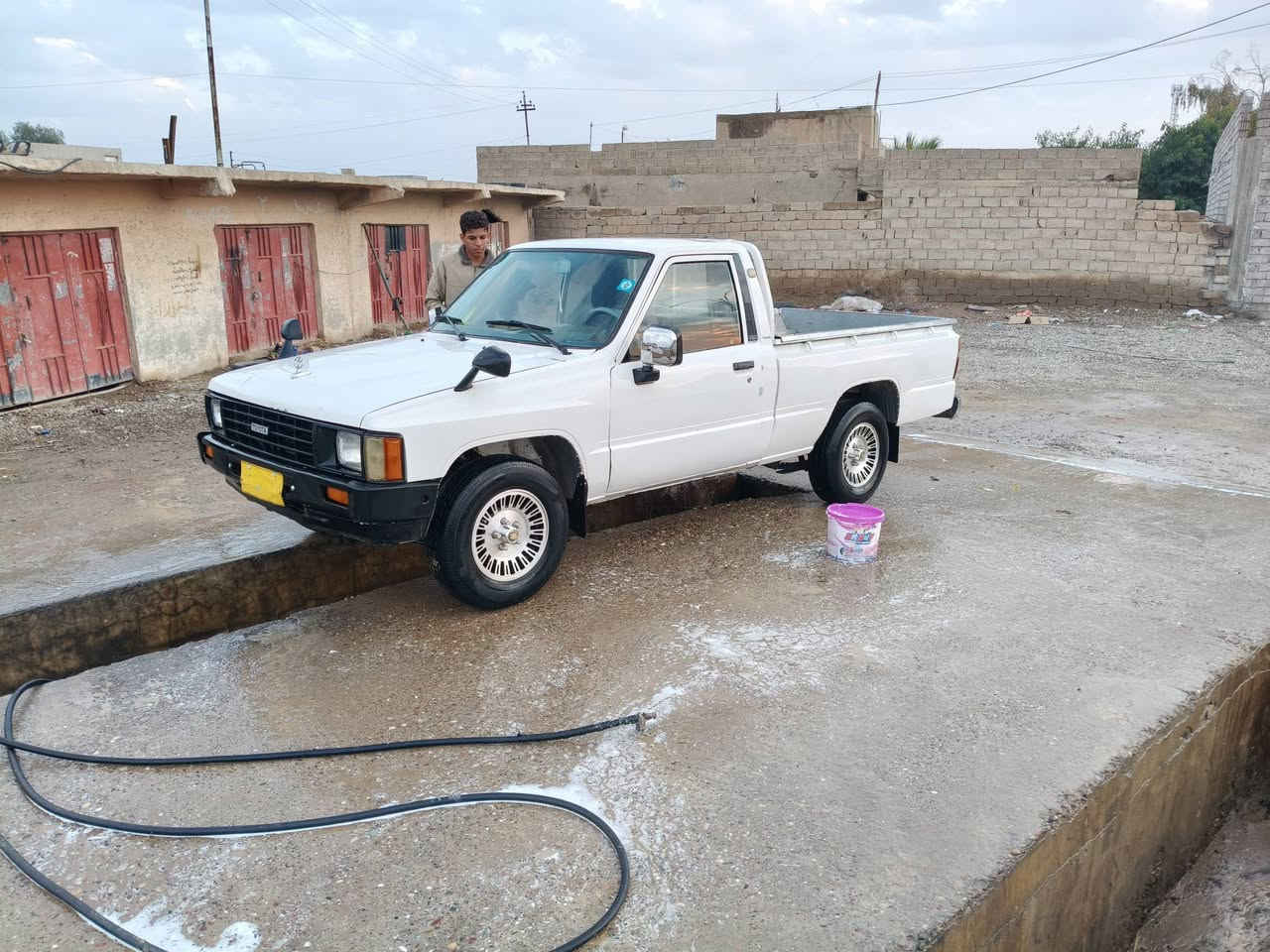 سلام عليكم بكم 85اللبيع شرط من دعاميه اللدعاميه واحله من صوره وماتصرف عليهه ربع شرط محرك وكير5 واكسن وشاصي تبريدوتدفئه وهندبريك شقال وجداحه وكهربائياتهه ورقم انكليزي مكلف بل نشر/***********/***********
