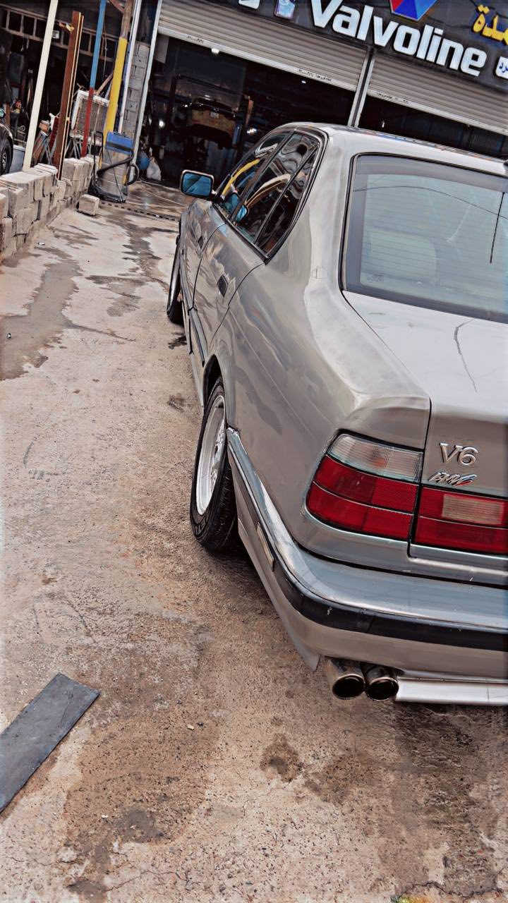 السلام عليكم بي ام موديل 1989مكفوله من حادث مصبوغه جماليه كير محرك مكفولات تبريد شغال نوع السياره 535مكان سياره سيديهالسعر 40 وبيها مجال ***********
