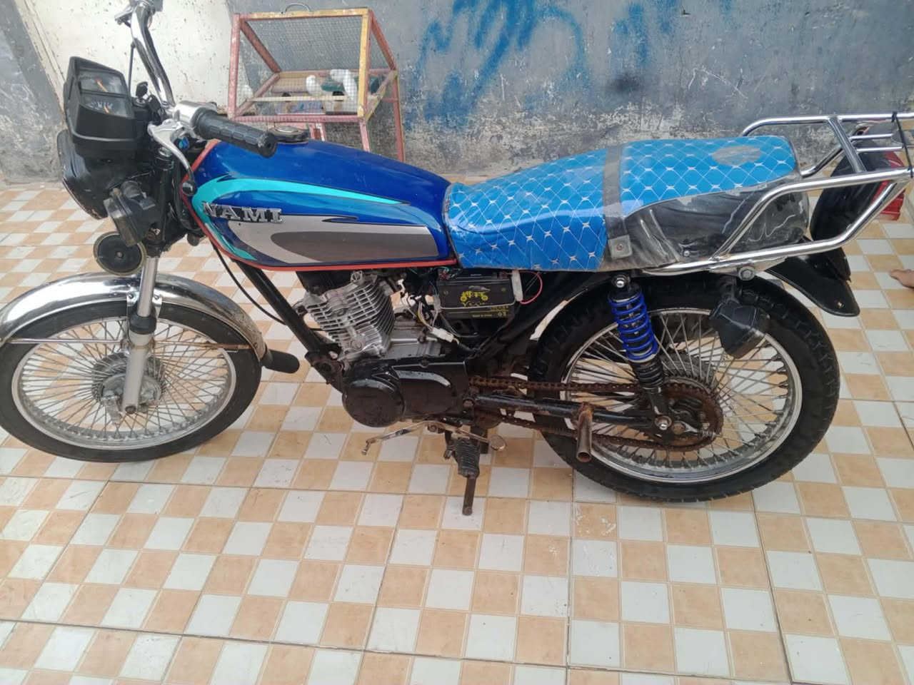 سلام عليكم مكلف بل نشر🤚🏽دراجه تعمير بدون وراق كلك مكينه تايكر مجفتف مره واحد دراجه نضيف ومرتبه شاصي نامه امتياز السعر 300 وبيه مجال بسيط العنوان بابل قضاء القاسم للحجز ولاستفسار ***********♥️
