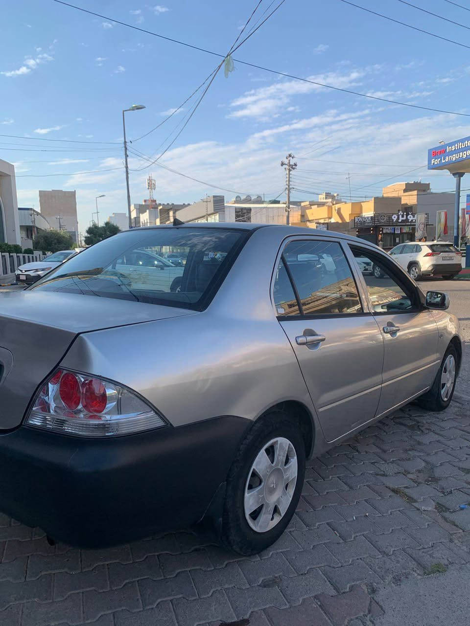 lancer  2010     
گێڕ تۆماتیک تەبرید 
بێ سبوغ ، 
۲ تەعدیل و کاڵبونەوەی هەیە 
ڕەقەم و سەنەوی نوێیە تا ۲۰۳۰ 
مەکینە / V4.13 

نرخ / ٧٣ وەرەقە

ژمارە بوبایڵ *********** أربيل, العراق
