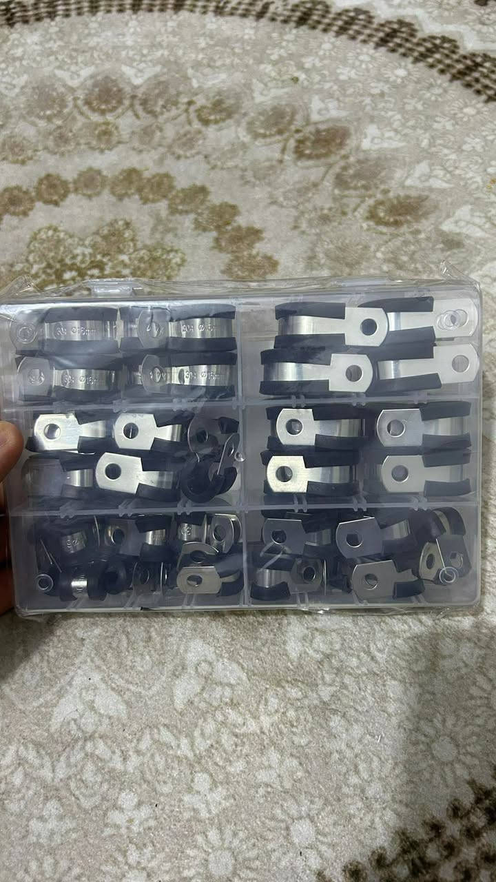 السعر 10 الف

مجموعة متنوعة من مشابك الكابلات المبطنة بالمطاط. 
تتكون المجموعة من 52 قطعة. 
مصنوعة من الفولاذ المقاوم للصدأ 304. 
تحتوي على 6 أحجام مختلفة: 6 ملم (1/4 بوصة)، 8 ملم (5/16 بوصة)، 10 ملم (3/8 بوصة)، 13 ملم (1/2 بوصة)، 16 ملم (5/8 بوصة)، و 19 ملم (3/4 بوصة). 
توفر التبطين المطاطي حماية للأسلاك من التآكل وتمنع الضوضاء الناتجة عن الاهتزاز. 

52 قطعة
مجموعة متنوعة من مشابك الكابلات المبطنة بالمطاط
6 ملم 1/4 بوصة: 12 قطعة
8 ملم 5/16 بوصة: 10 قطع
10 ملم 3/8 بوصة: 10 قطع
13 ملم 1/2 بوصة: 8 قطع
16 ملم 5/8 بوصة: 8 قطع
19 ملم 3/4 بوصة: 4 قطع


**إذا كنت صاحب هذا الإعلان وتريد حذفه لأي سبب، رجاءا أرسل رسالة إلى الدعم الفني**