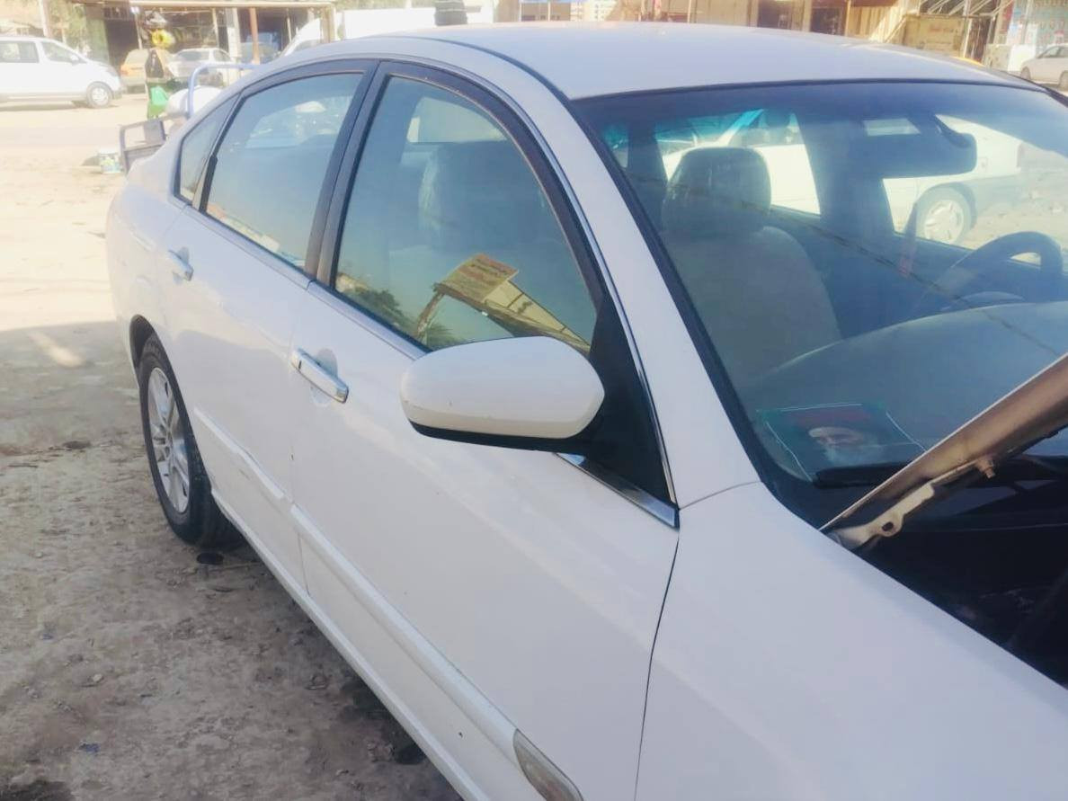 رينو سافران موديل ١١ مكينه ٢٠٠ بيع فقط بيه بارد جوه قبق البانزين وطعجات بسيطه وصبغ بالجاملغ الامامي جة السايق مكان السيارة بالديوانيه مداور ثاني يوم السعر ٩٦ وبي مجال للشراي تجي تگلب وتشوف بعينك وبيك خير وتدلل
رقم التليفون *********** متواجد واتساب
