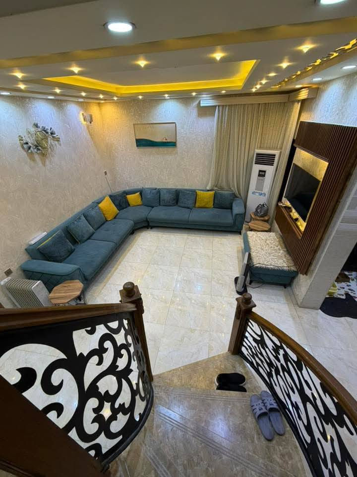 دار للبيع بناء حديث زيرو VIP ( على شارع 20 متر وحديقة  ) 
بناء حديث فول مبني بأحدث التصاميم والمواصفات الهندسيه والديكورات المغربيه ونظام دكت تبريد مركزي 

يتكون الدار من طابقين 4غرف  نوم واستقبال ومطبخ حار بارد ومجموع صحيات عدد 2 و هول عدد ٢   وكراج سياره 
-------------------------------

#موقع_الدار :- (كركوك حي عدن قرب مجمع الجوهرة ) 

#المساحة (190 متر   ) #واجهة 12.5 متر 

#على شارع 20 متر وامام حديقة عامه 
————————————————

الفرص مثل هاي ما تنتظر… احجز عقارك  اليوم وخلي حلمك يصير واقع!

للاستفسار اكثر يرجى مراسله الصفحه او الاتصال بالأرقام  

[***********] 📞☑️

—————————————————————————— 
 بأمكانكم عرض عقارتكم لدينا سواء كانت #بيــع أو #إيجــار 

مكتبـــ الجوهرة  للاستثمار والتطوير العقاري معكم نحو الأفضل للإستفساريمكنكم مراسلة الصفحة اوالاتصال بالأرقام التاليه*********** 📞☑️
عنوان المكتب
 ( كركوك حي عدن مجاور الجنسيه الجديده  عمارة البحرين )
