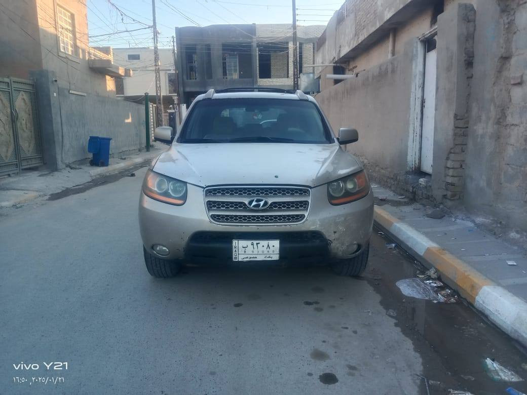 السلام عليكم سنتافيا 2007 وارد امريكي محرك 6  2700 الضرر موضح بالصوره
عنوان الفلوجه هاتف ***********
واذا مراوس كيا حمل اقبل
السعر 110 ورقه
