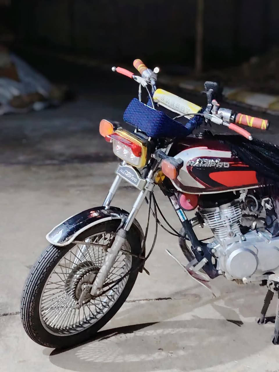 سلام عليكم شباب دراجه نامه برو البيع السعر 530وبيه مجال دراجه فول نضافه محرك مامفتوح الشراي ينتصل عل رقم ***********
