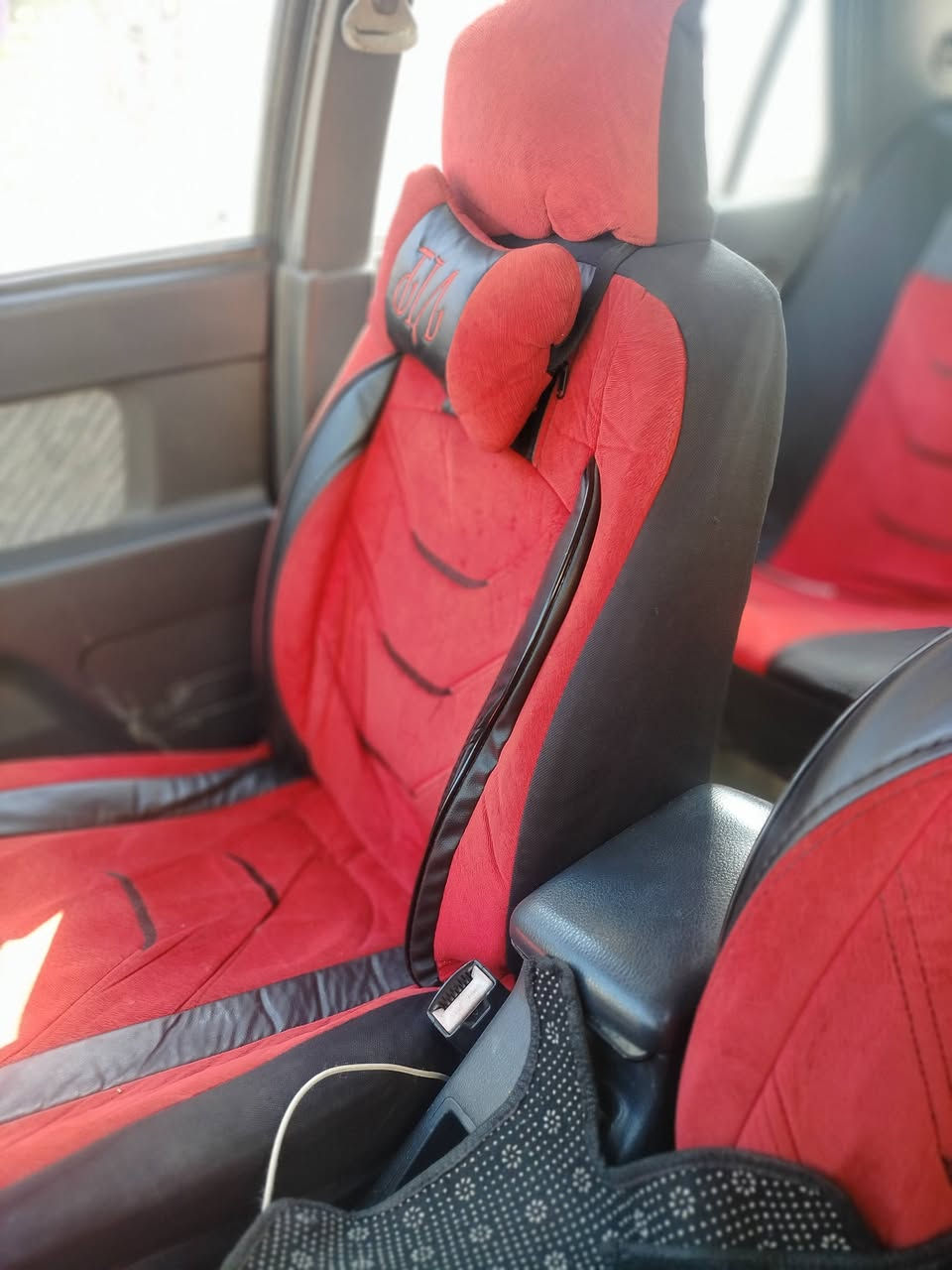 النترا اوتماتيك موديل 91 تخم تايرات كير ومحرك لاتنقيص ولاتبخير الكير أربع نمر يشتغل السيارة بلادية مامصبوغه كهربائيات كلها شغاله لايت عالي وناصي دشبول كله شغال السيارة صارلها سنه ونص عندي يعني مال جناي ترأي وين ماتريد اطلع بيها اخوان السياره ابيعها شرط التحويل ب30وبيها مجال حك العمله *********** الشراي يتصل
