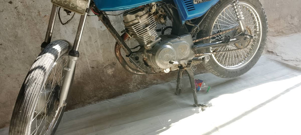 السلام عليكم دراجه للبيع السعر 300 ***********
