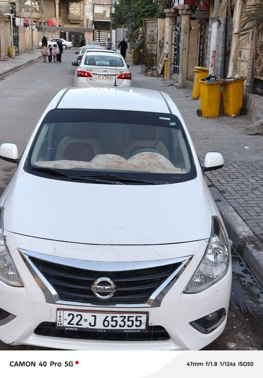 السلام عليكم نيسان صني للبيع موديل 2021 سياره جاهزه ونظيفه كير مكينه صبغ كفاله  سياره تخم تاير تبريد ثلج مكاني بصره القبله سياره بيها مكانات بارد السعر 110 الاستفسار اتصل ***********
