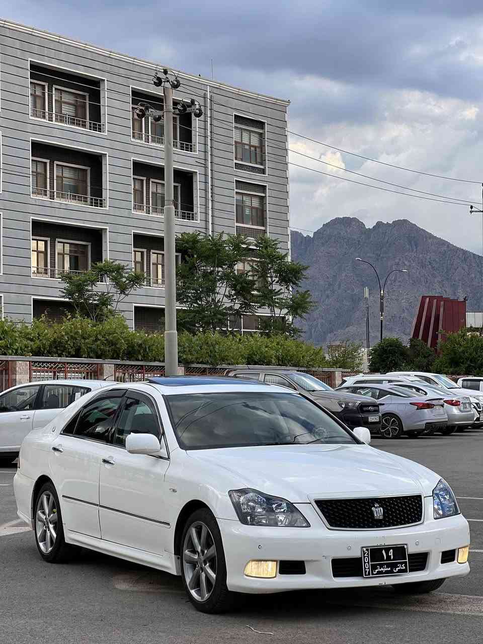 سەرتا بەناوی خوای گەورە و میهرەبان
                                                 سڵاو لە ئەدمین🫡🤍                                                         
Toyota crown grs 180🩶✈️
‎شاهینە مۆدیل ٢٠٠٧ 
‎بڕاوە بڕاوە بڕاوە
‎گێڕ گەورە مەکینە بچوک١٨٠
‎بەشەرتی گێڕ و مەکینە
‎تەقەو ڕەقە کارەبای کامل بەشەرت 
‎تەبریت سارد و گەرم بەشەرت
                                    ٣ دوگمەی سڵایت ناو پاکەت
                                  ناو و دەری وەک و یەک جوانە
‎سەیارەکە نمونەیە
‎پاتری تازە ، ڕۆنی مەکینە و هایدرۆلیکی گێڕی گۆڕاوە 
‎نرخی ٦٢ و مەجالێ برایانە
‎لە ڕانیەم
0750 837 6915

