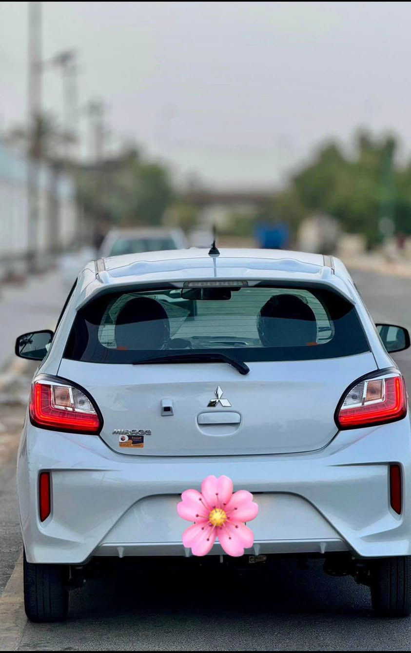 سلام عليكم 

للبيع. 

مسيوبيشي ميراج  رقم بغداد بسمي 

  موديل 2024

🔴لون سلفر قريب على البيض 

🔴بكلايت لد

🔴شاشه + كامره

🔴لايت اتو 

🔴ماسحات اتو اذا وجدات ماء

🔴كشاف بلاجكتور

🔴تبريد مناخي تحكم شاشه 

🔴رادر امامي + تحديد مسار

🔴تبريد ❄️ 

🔴محرك 1200 / 3سلندر

🛣️ماشية 20 الف 

سيارة حادثها بنيد وجاملغ  

السعر  100$ ورقة وبيها مجال 

مكان السياره كراده داخل 

*********** بغداد, العراق
