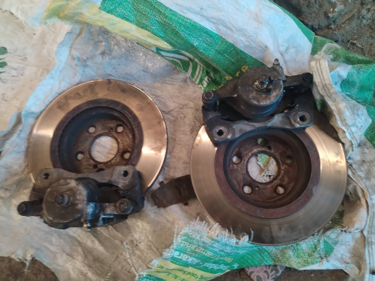 سلام عليكم تحويره كورله خليجي 14 نضافه 90 مكاني كوت 450 وبيه مجال بسيطه شراي يجي خاص او ينتصل ***********
