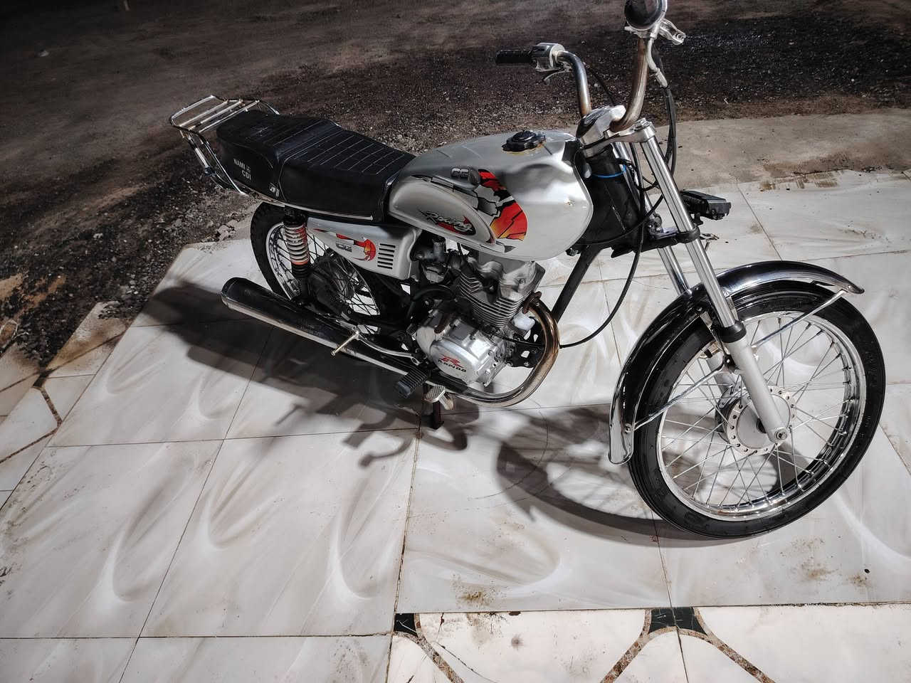 سلام عليكم دراجه البيع نوعيه رابيدو دوات ريده 400وبيه مجال
***********
