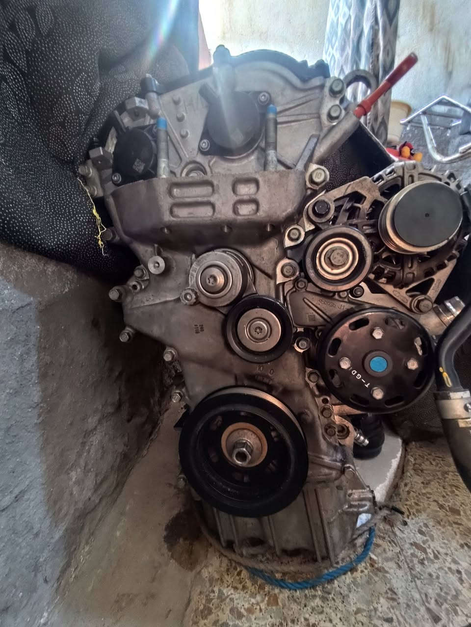 للبيع محرك الفين كيه فايف بي كسر بل جوه اويل بم مكسر بس فوك مابي شي قطع بي سليمه شراي يجي خاص سابقن سياره غاز بلاد ***********
